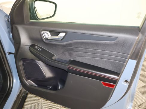 Used 2024 Ford Escape ST-Line image 40