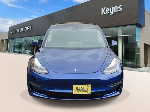Used 2021 Tesla Model 3 Standard Range Plus image 2