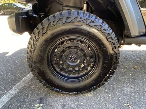 Used 2022 Jeep Wrangler Unlimited Sport image 11