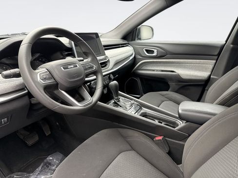 Used 2025 Jeep Compass Sport AWD/4WD image 10