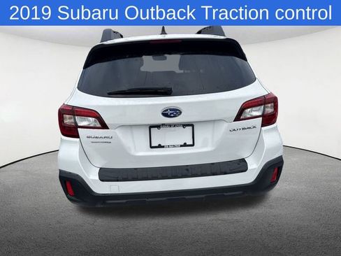 Used 2019 Subaru Outback 2.5i Premium image 15