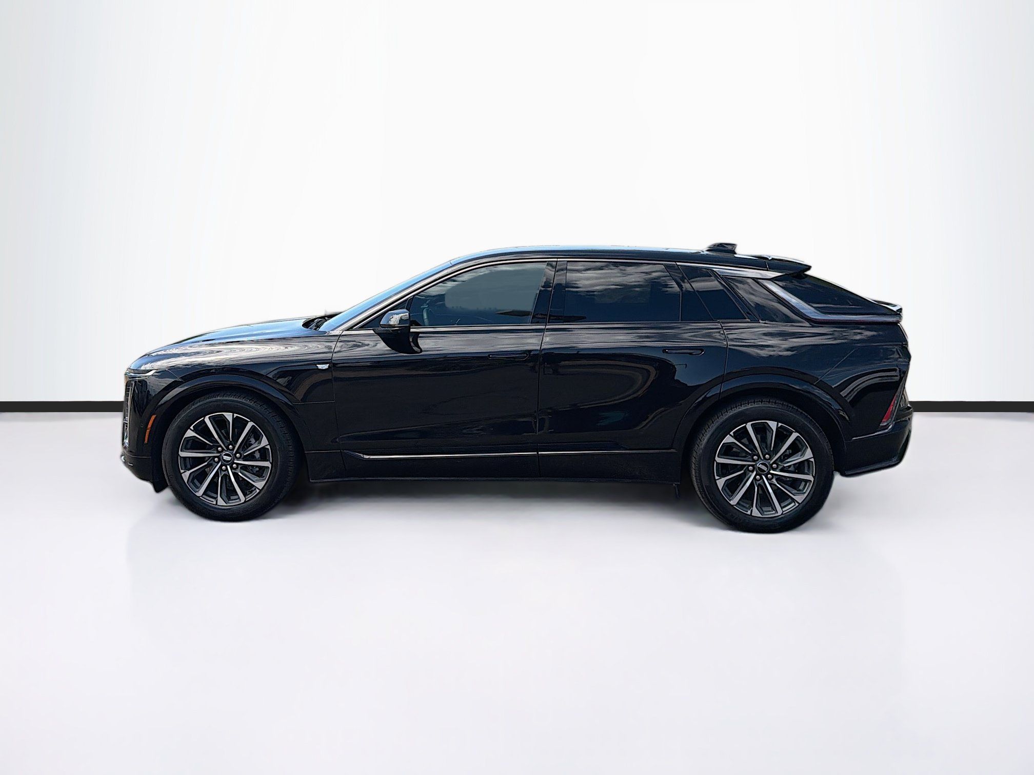 Certified 2024 Cadillac Lyriq Sport RWD image 8