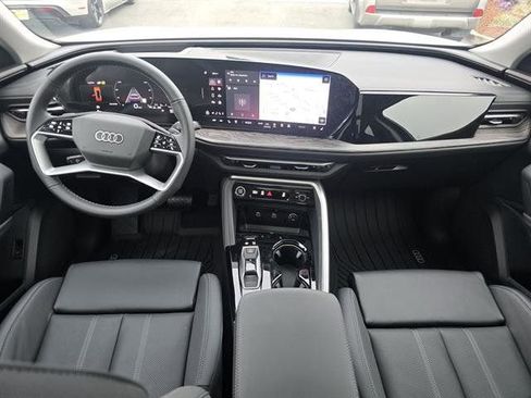 Used 2025 Audi Q5 Premium Plus image 10