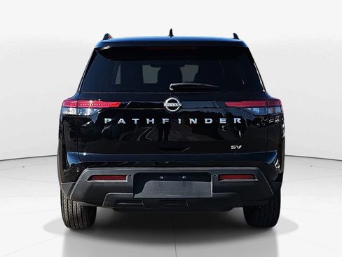 Used 2024 Nissan Pathfinder SV image 6