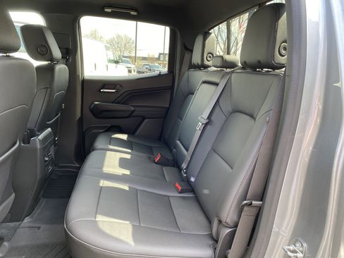 Used 2023 Chevrolet Colorado LT w/ LT Convenience Package III image 34