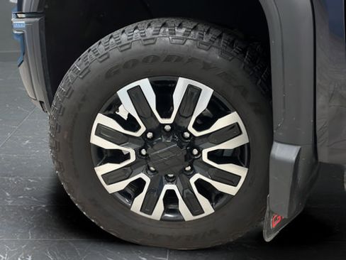 Used 2024 GMC Sierra 2500 Denali Ultimate AWD/4WD image 40