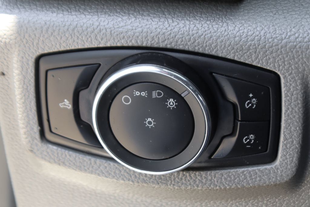 Used 2019 Ford F550 2WD Crew Cab Super Duty image 20