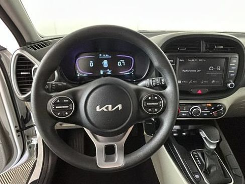Used 2023 Kia Soul LX w/ Option Group 015 FWD image 14