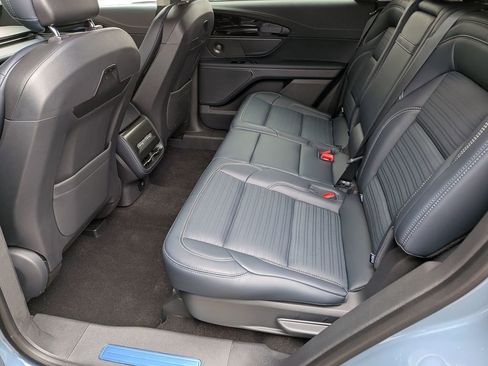 New 2025 Lincoln Nautilus Reserve image 33