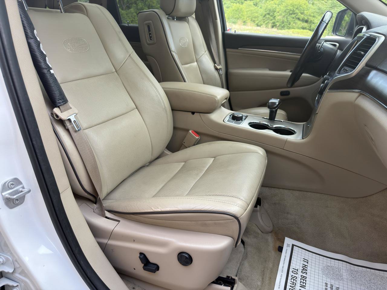 Used 2015 Jeep Grand Cherokee Overland w/ Advanced Technology Group AWD/4WD image 28