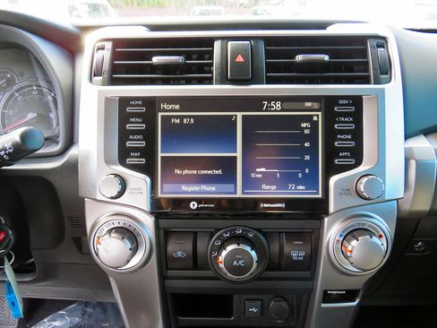 Used 2020 Toyota 4Runner SR5 image 30