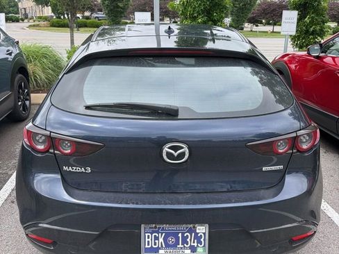 Used 2020 MAZDA MAZDA3 Hatchback w/ Preferred Package FWD image 4