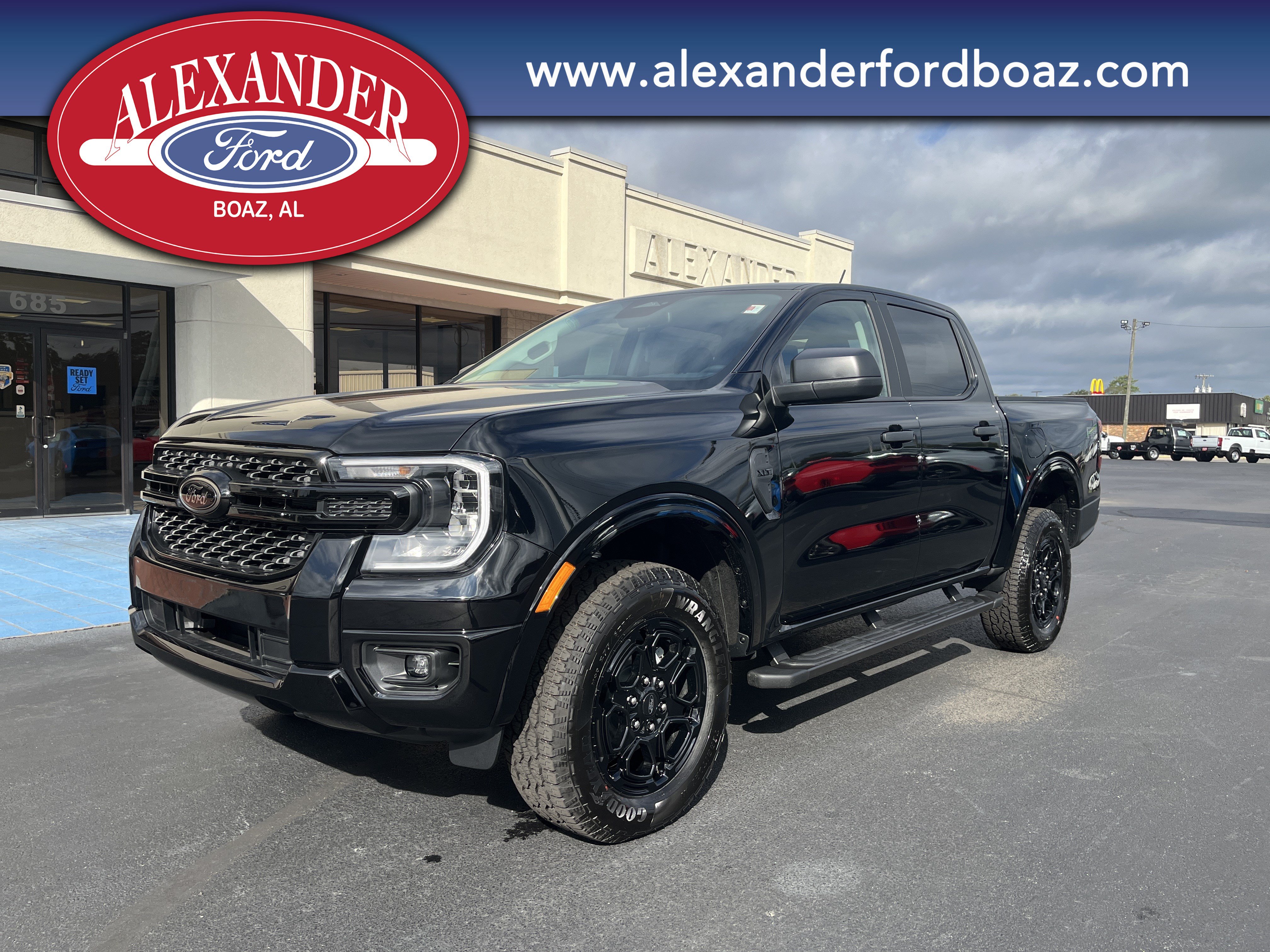 New 2025 Ford Ranger XLT w/ FX4 Off-Road Package AWD/4WD image 1