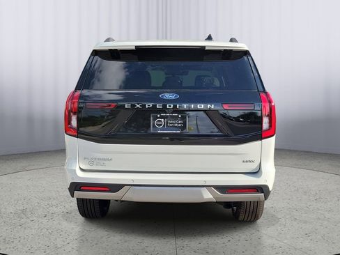 Used 2026 Ford Expedition Max Platinum w/ Platinum Ultimate Package AWD/4WD image 5