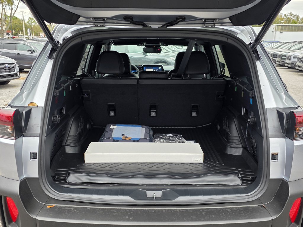 New 2026 Subaru Outback Limited AWD/4WD image 9