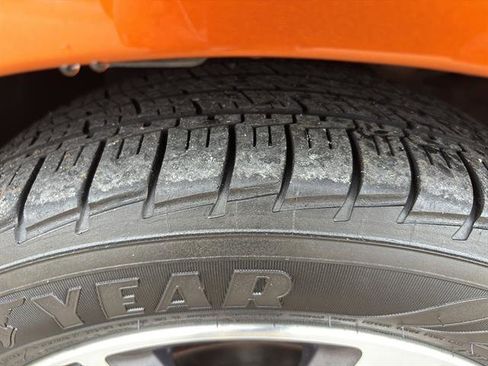 Used 2020 Nissan Versa SV image 10