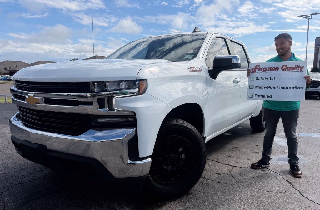 Used 2021 Chevrolet Silverado 1500 LT AWD/4WD image 1