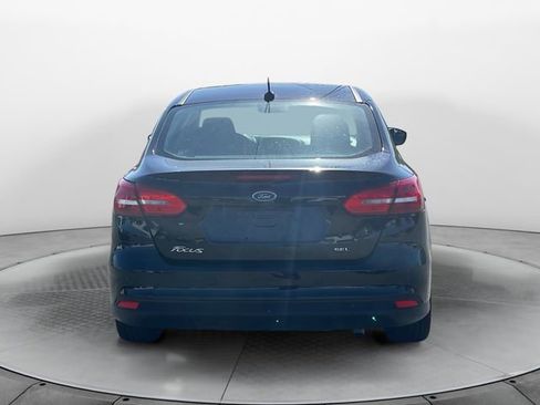 Used 2018 Ford Focus SEL FWD image 4