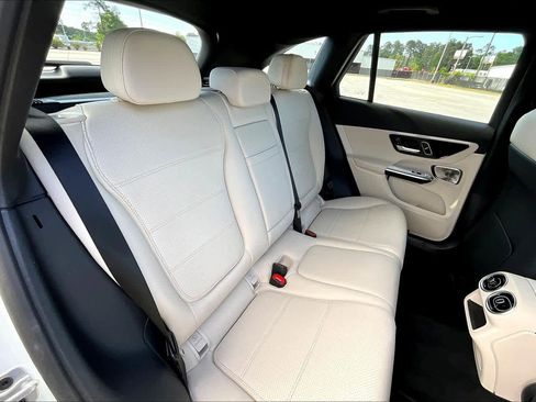 Certified 2025 Mercedes-Benz GLC 300 4MATIC image 20