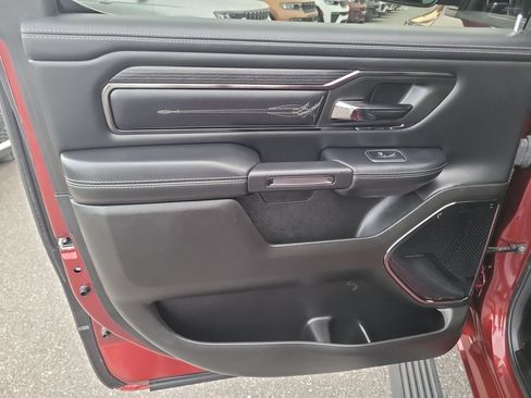 Used 2024 RAM 1500 Limited AWD/4WD image 12