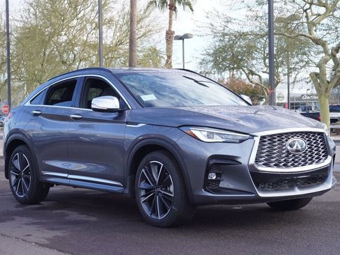 Used 2025 INFINITI QX55 Luxe w/ Accent Package image 4