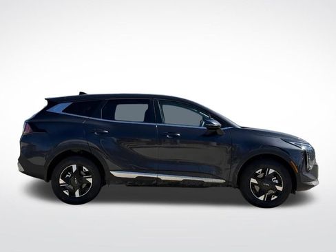 New 2026 Kia Sportage LX image 2