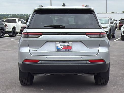 New 2026 Jeep Grand Cherokee Altitude AWD/4WD image 6