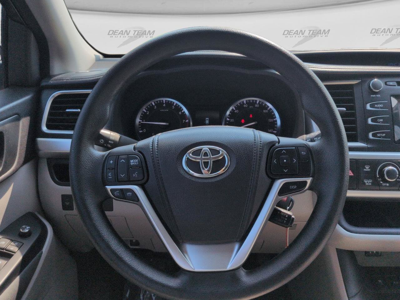 Used 2015 Toyota Highlander LE FWD image 17