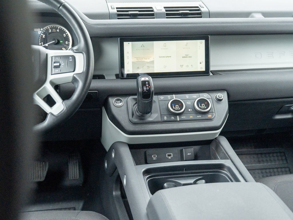 Used 2023 Land Rover Defender 110 AWD/4WD image 20