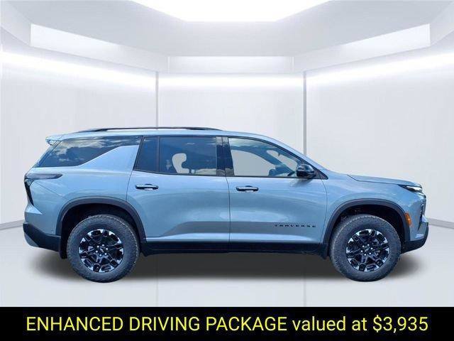 New 2027 Chevrolet Traverse Z71 w/ Enhanced Driving Package AWD/4WD image 2