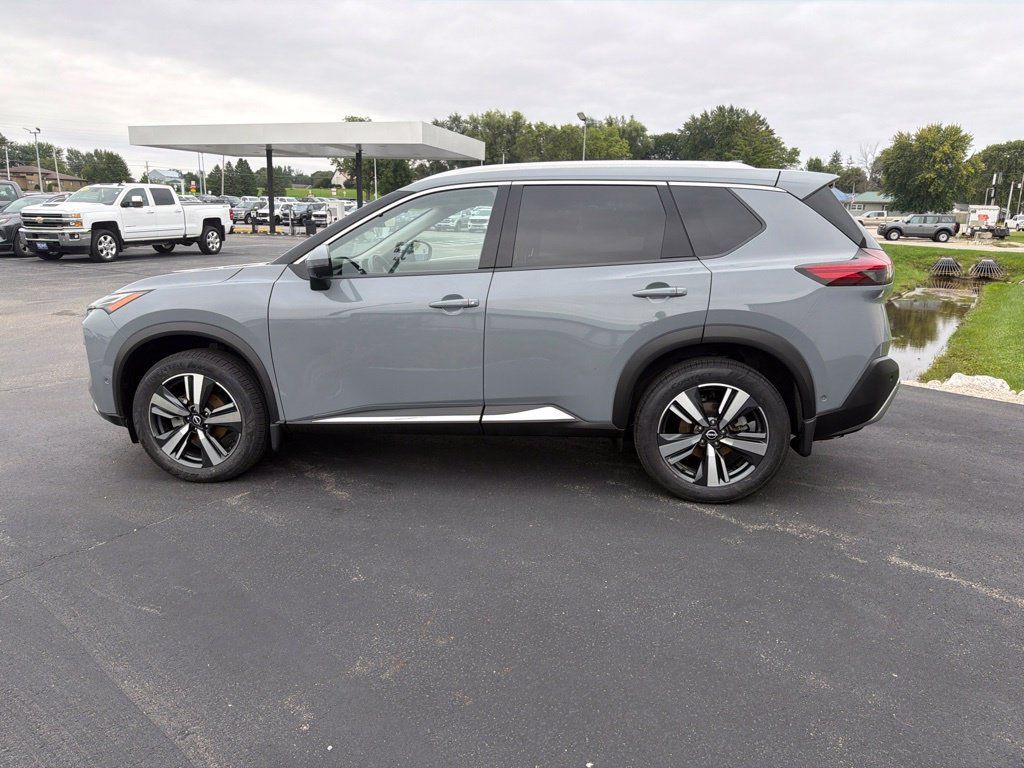 Used 2022 Nissan Rogue Platinum w/ Head-Up Display Package AWD/4WD image 7
