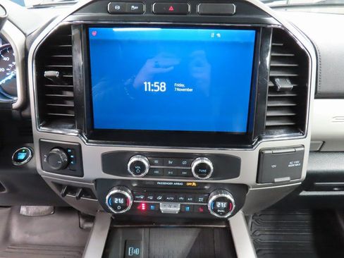 Used 2022 Ford F250 Lariat w/ Lariat Ultimate Package AWD/4WD image 13