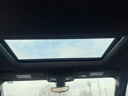 Used 2023 GMC Sierra 2500 Denali w/ Denali Ultimate Package image 19