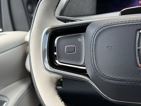 New 2026 Lincoln Navigator L Reserve AWD/4WD image 25