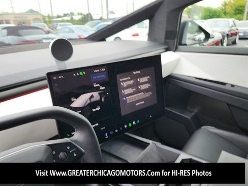 Used 2024 Tesla Cybertruck AWD Crew Cab image 20