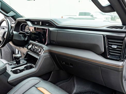 Used 2023 GMC Sierra 1500 AT4 w/ AT4 Premium Package image 17