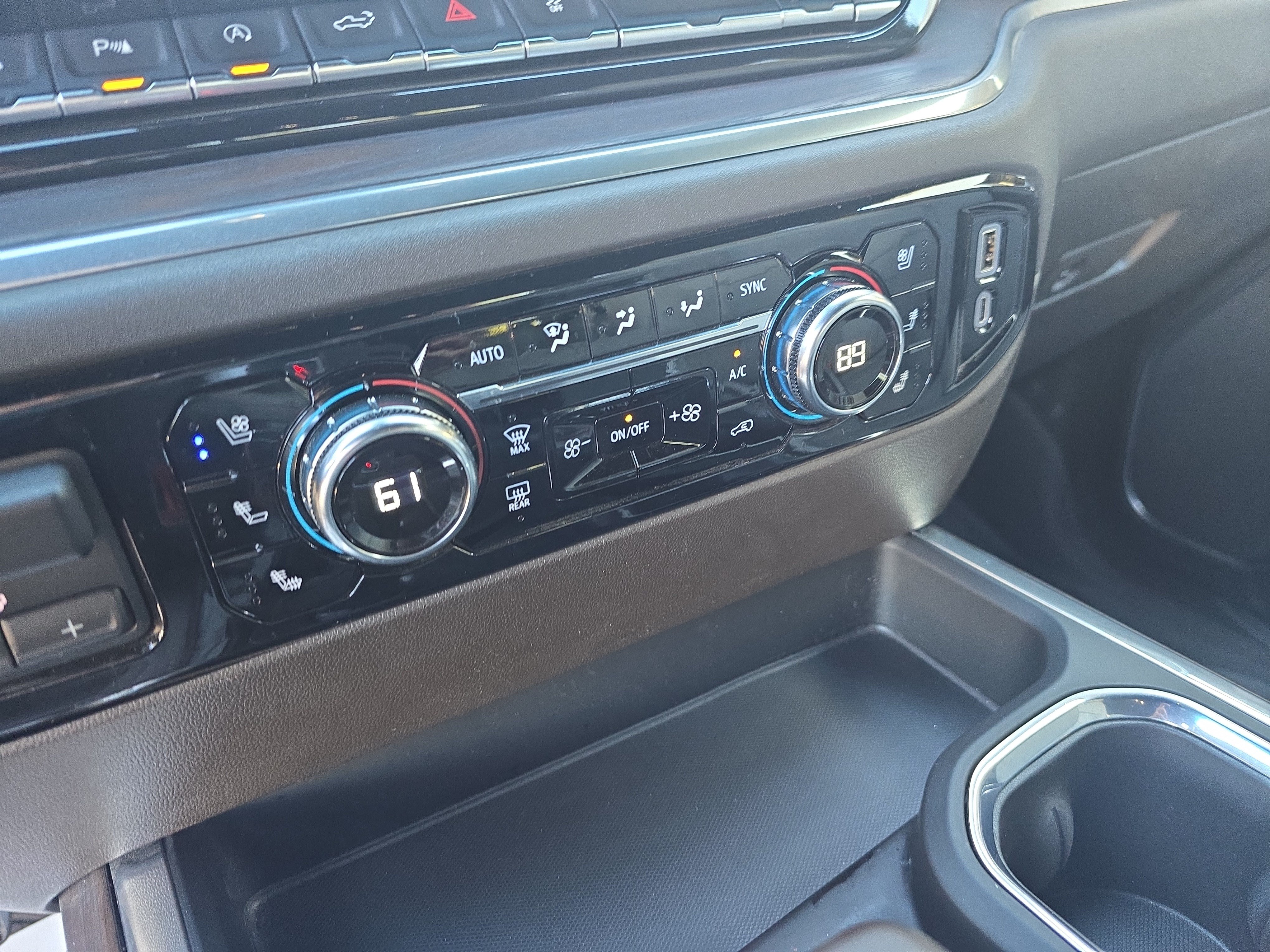 Used 2025 GMC Sierra 1500 SLT w/ SLT Premium Plus Package AWD/4WD image 22