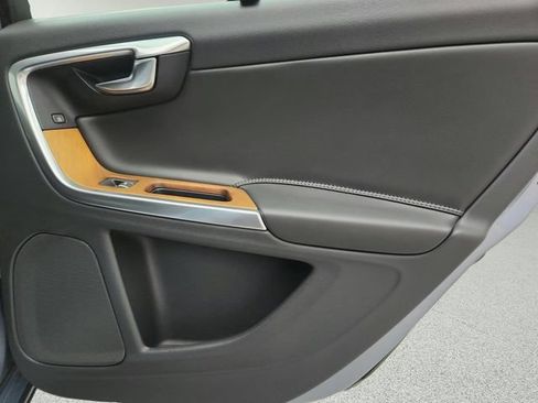 Used 2017 Volvo S60 T5 Inscription Platinum FWD image 33