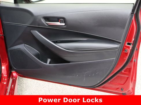 Used 2025 Toyota Corolla SE image 32