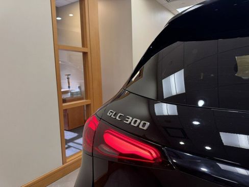 Certified 2025 Mercedes-Benz GLC 300 image 22