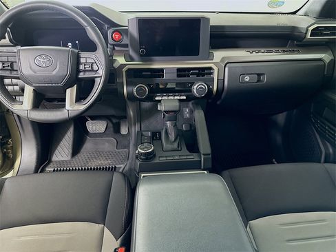 Used 2024 Toyota Tacoma TRD Off-Road image 17