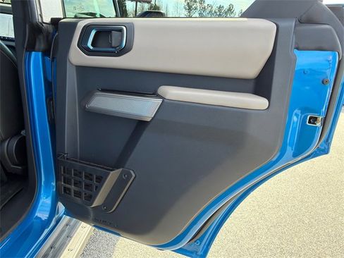 Used 2023 Ford Bronco Wildtrak image 16