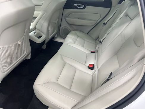 Used 2023 Volvo XC60 B5 Plus w/ Climate Package image 11