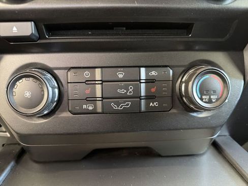 Used 2018 Ford F150 XLT w/ Equipment Group 302A Luxury AWD/4WD image 28