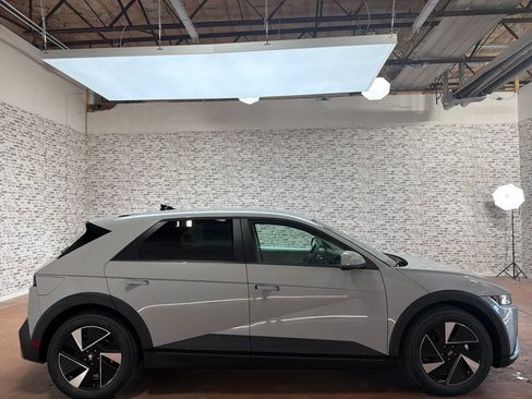 New 2027 Hyundai Ioniq 5 SE RWD image 8