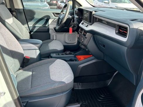 Used 2022 Ford Maverick XLT image 16