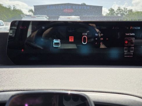 Certified 2025 Ford Expedition Platinum AWD/4WD image 32