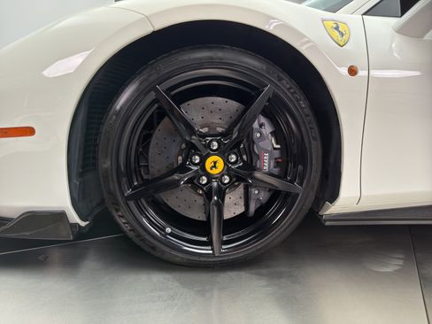 Used 2019 Ferrari 488 GTB RWD image 28