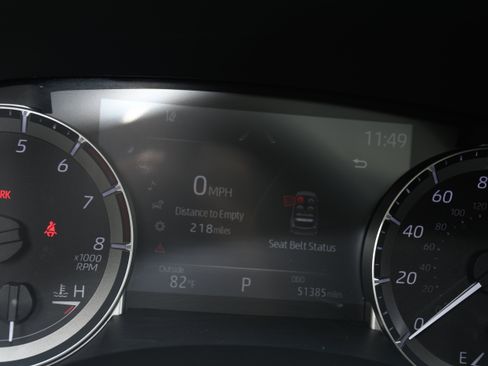 Used 2023 Toyota Highlander XLE AWD/4WD image 14