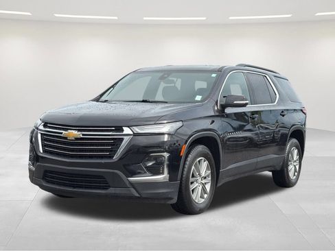 Used 2023 Chevrolet Traverse LT AWD/4WD image 1